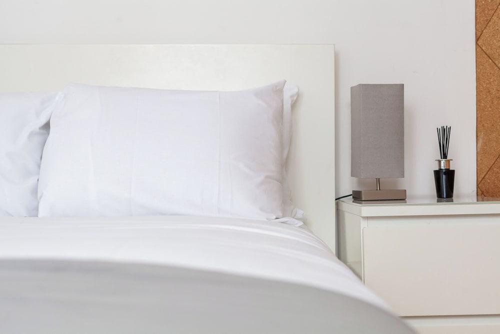 Spacious Retreat 2bed in Camden Town - Tap to explore photos