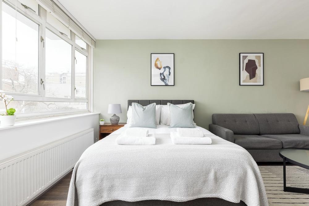The Pimlico Collection - Tap to explore photos