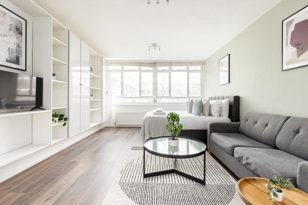 The Pimlico Collection - Tap to explore photos