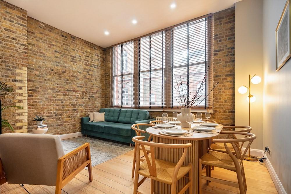 Prime Covent Garden gem with Air-Con Room Type - Apartment, 2 Bedrooms, Non Smoking