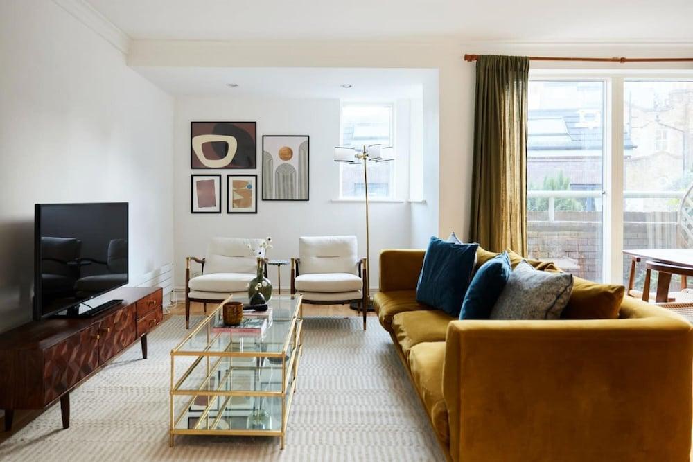 The Camden Town Escape - Amazing 3bdr House With Parking Balcony - Tap to explore photos