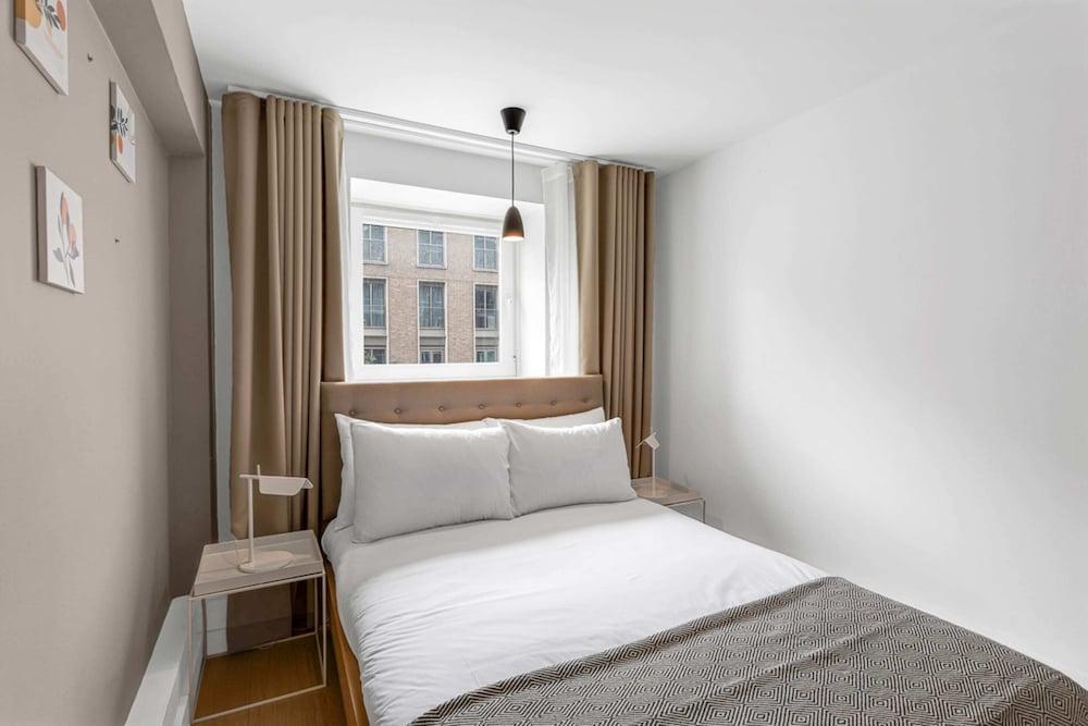 City Relay Belgravia Apartment 13 - Tap to explore photos