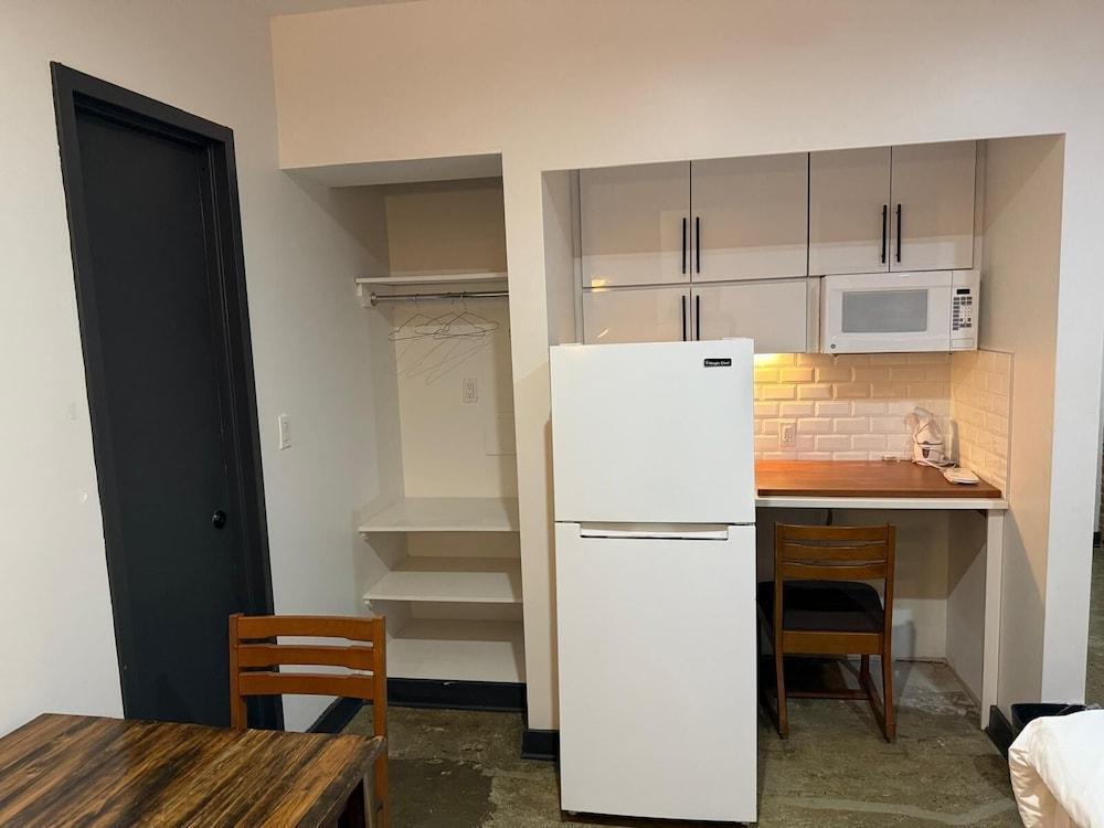 Tribeca Hotel FiDi Room Type - Standard Studio, City View