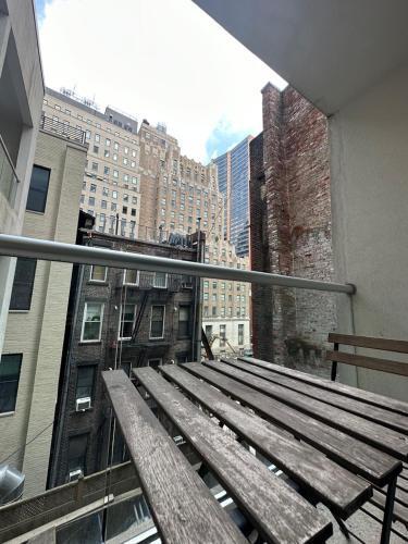 Tribeca Hotel FiDi - Tap to explore photos
