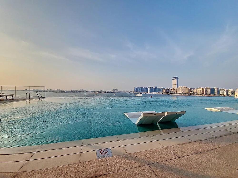 Primestay - Beach Isle Residence - Dubai Harbour - Tap to explore photos