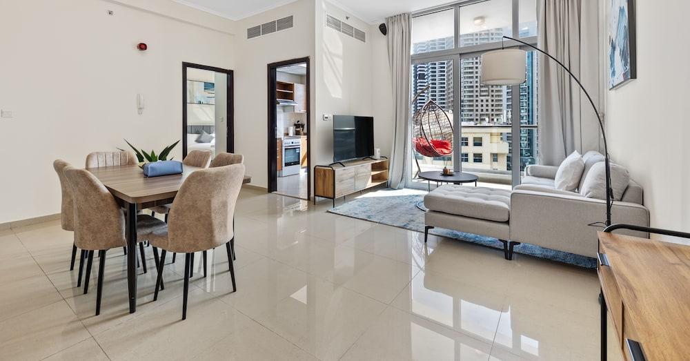 Cozy 1BR-Balcony - Walk-in to JBR beach - Tap to explore photos