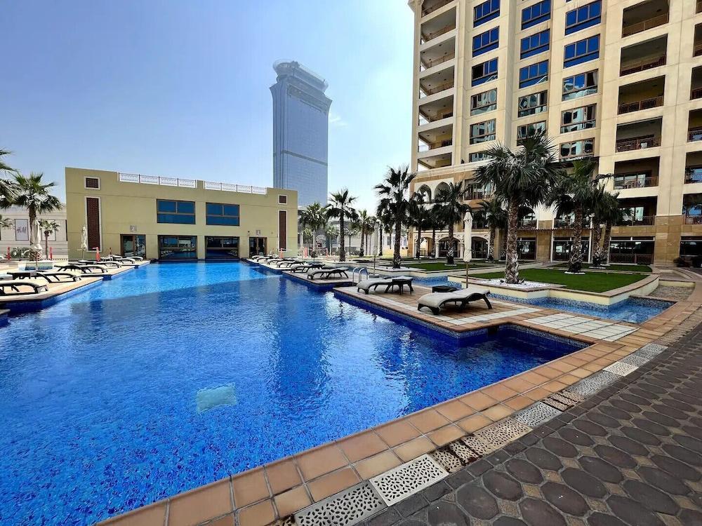 Primestay - Marina Residences Palm Dubai - Tap to explore photos