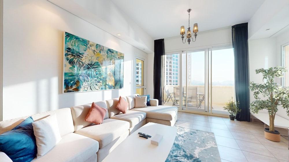 Primestay - Marina Residences Palm Dubai - Tap to explore photos
