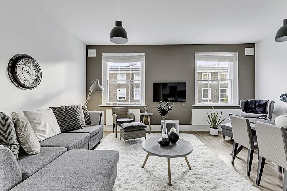 Chic 1 Bedroom Oasis Near Paddington - Tap to explore photos