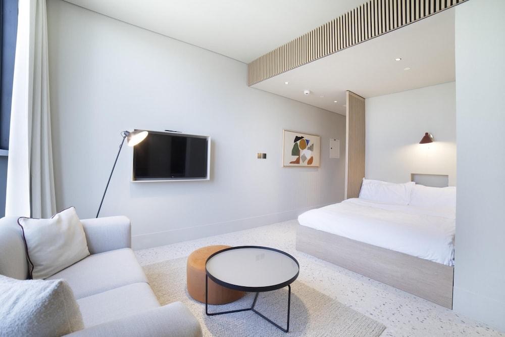 Executive Studio at Upside Living Business Travel Ready - Tap to explore photos