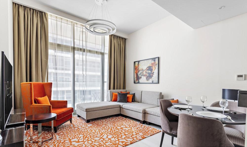 WelHome - Charming Breathtaking 1BR Apt. In Damac Hills