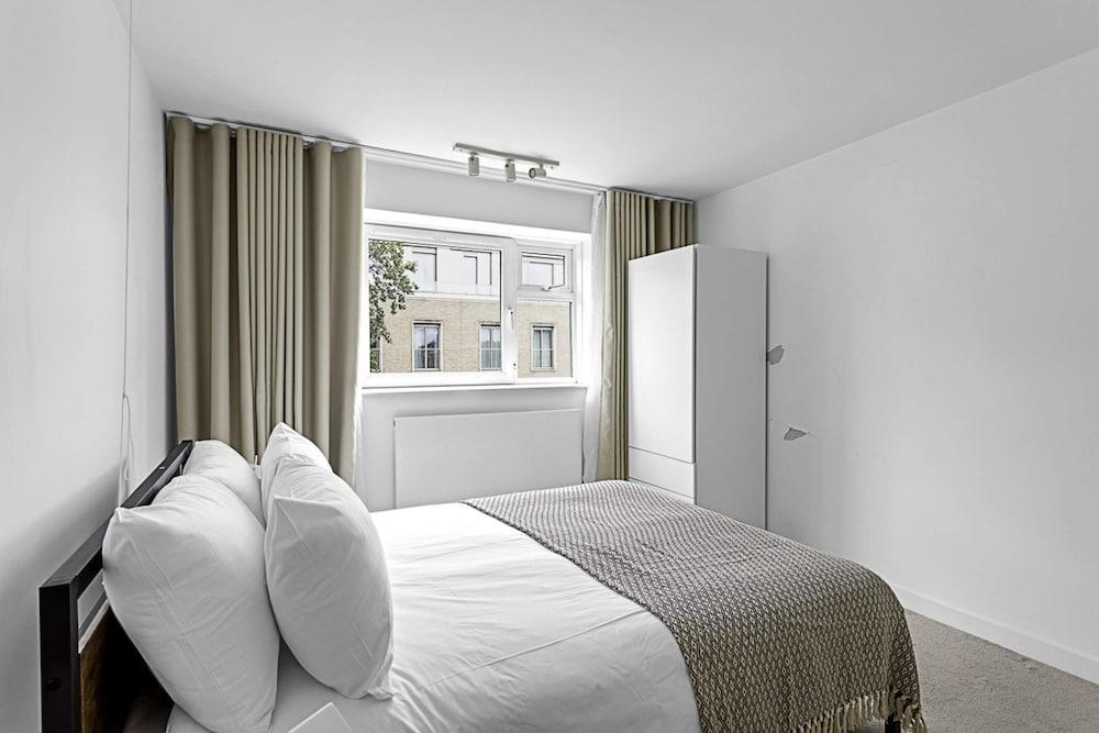 City Relay Belgravia Apartment 23 - Tap to explore photos