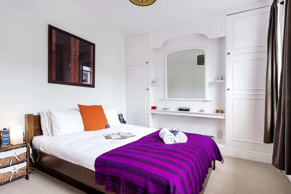 Charming Golborne Escape - Tap to explore photos
