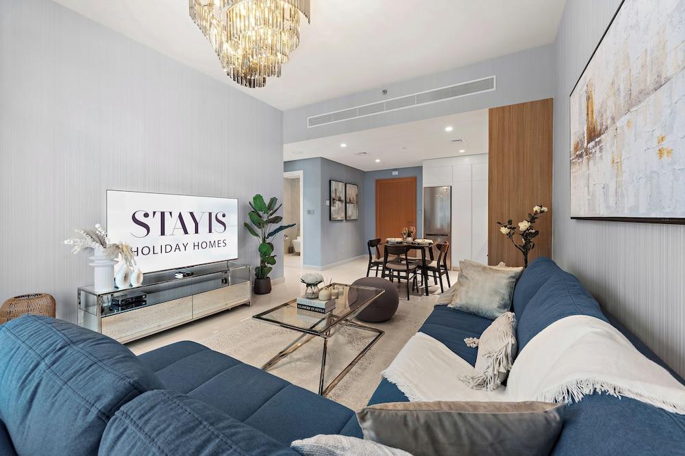 Stayis-Emaar Beach front View 1 BR suite - Tap to explore photos