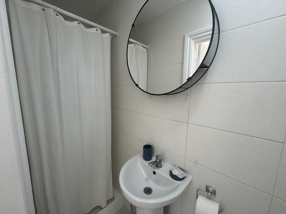 Charming Large Studio Apartment With Balcony - Tap to explore photos