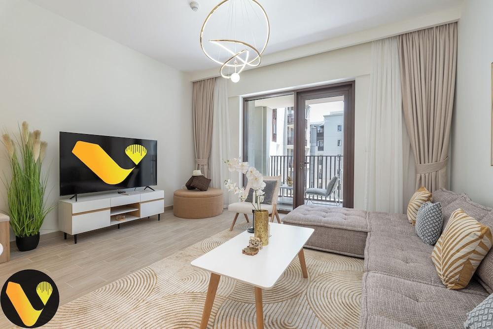 Vogue | Breeze Creek Beach | Waterfront Living Room Type - Luxury Apartment