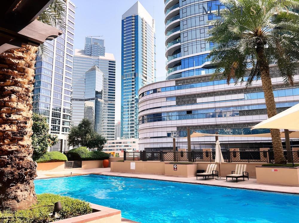 Serene 2BR Overlooking Burj Khalifa - Tap to explore photos