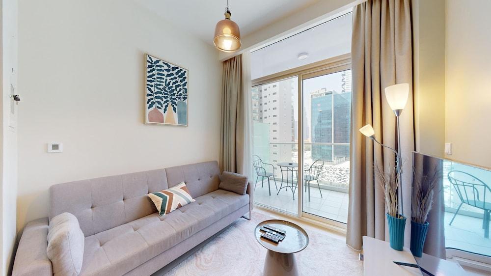 Primestay - 1BR Vera Residence - Dubai - Tap to explore photos