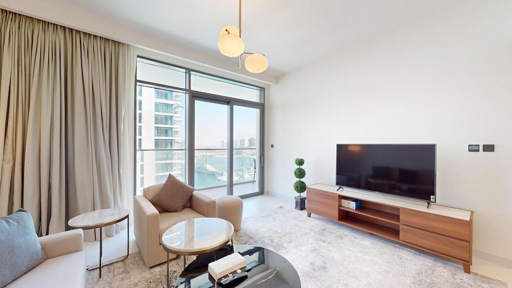 Primestay - Marina Vista 2 1BR - Dubai - Tap to explore photos