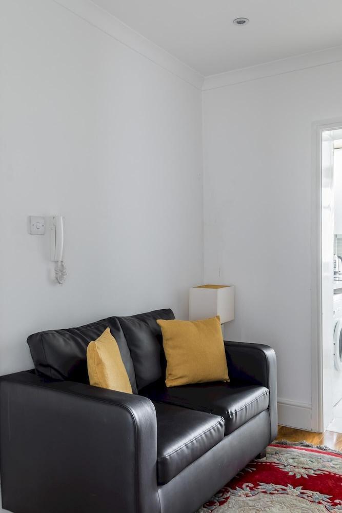 Stylish 1-bedroom Brand new Flat in Marylebone - Tap to explore photos