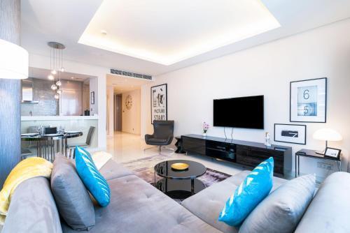 GLOBALSTAY. DAMAC Majestine Apartments - Tap to explore photos