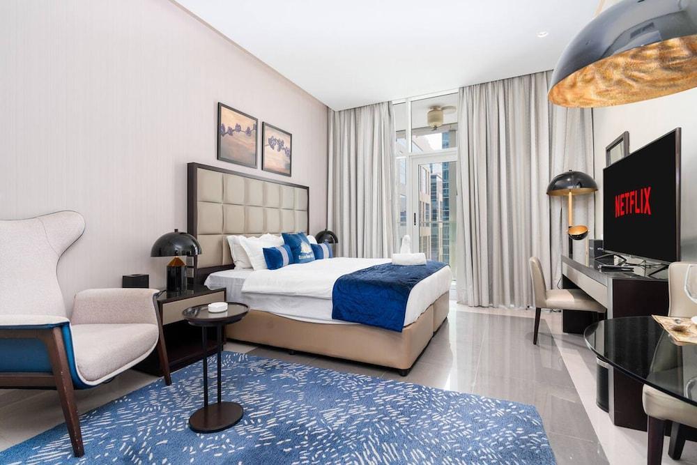 GLOBALSTAY. DAMAC Majestine Apartments Room Type - Design Studio, 1 King Bed, Balcony, City View GLOBALSTAY. DAMAC Majestine Apartments Room Type - Design Studio, 1 King Bed, Balcony, City View