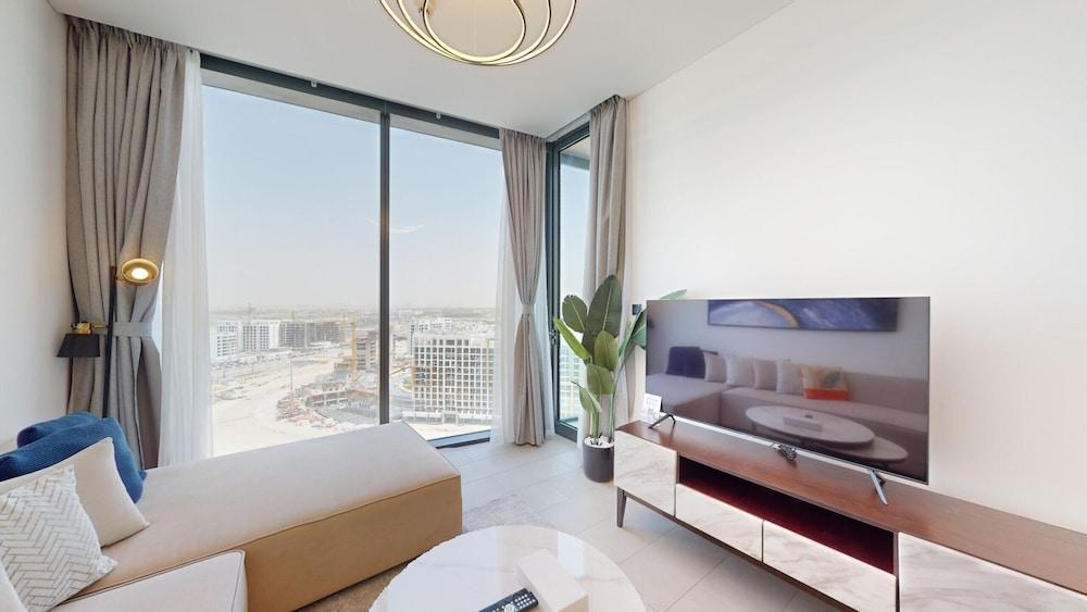 Al Meydan - Sobha Waves 1BR Plus Maids