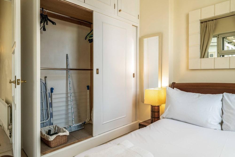 Lovely Pimlico Home - Tap to explore photos