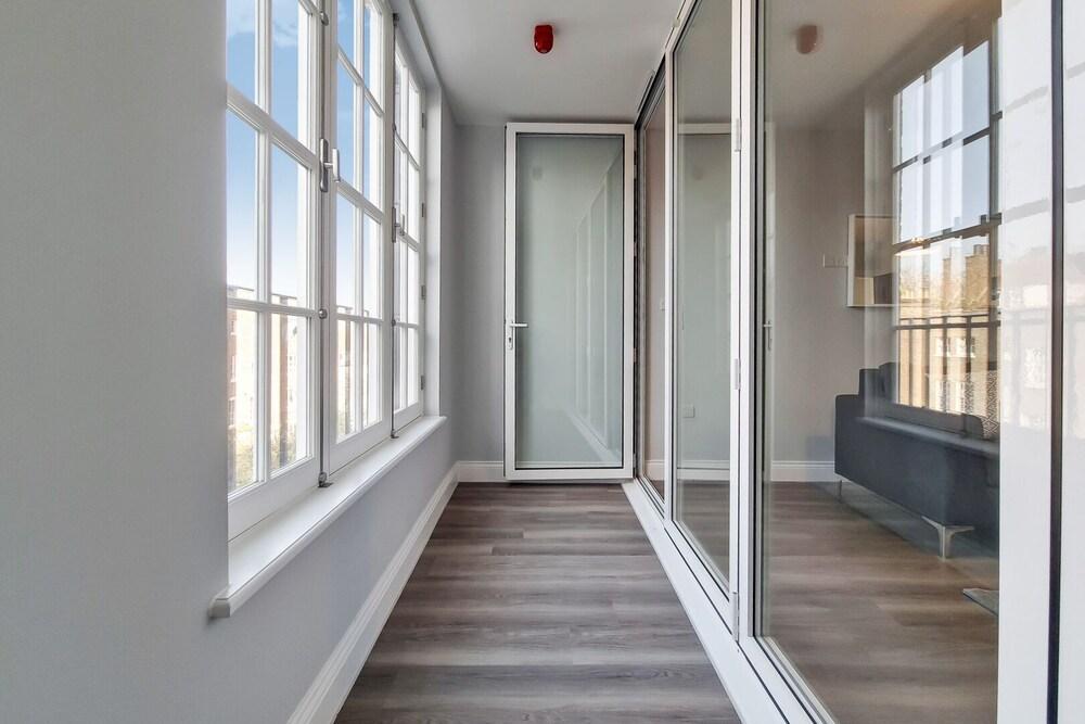 Roomspace Apartments - Brewers Lane - Tap to explore photos