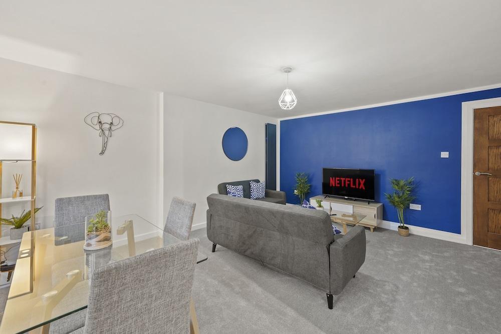 Beautiful 2 Bed Flat in Barnet - Tap to explore photos
