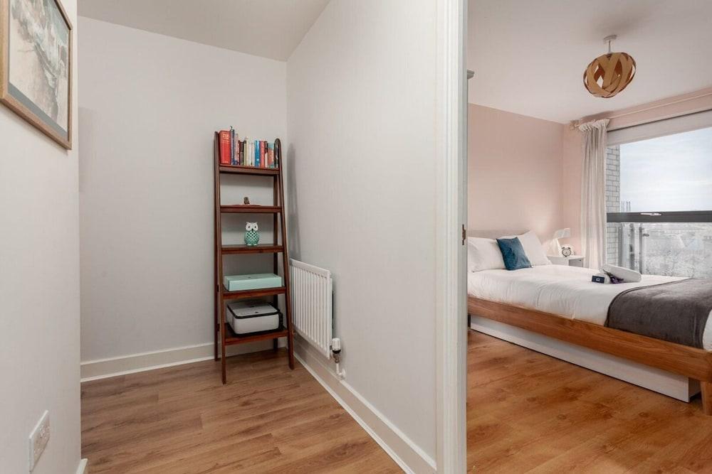 Bright and Stylish Kennington Gem