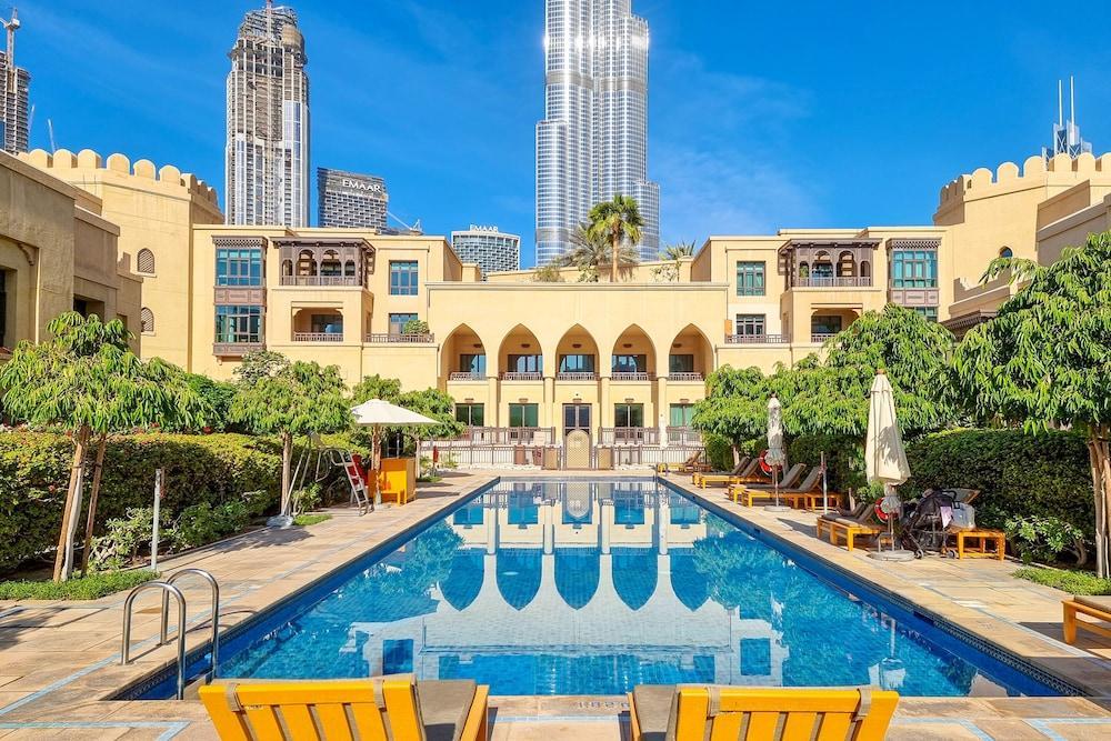 Dream Inn Apartments-Tajer Souk Al Bahar - Tap to explore photos
