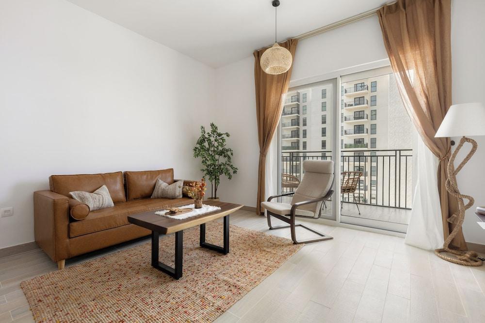 Silkhaus Waters Edge Tower - Yas Island Room Type - Classic Apartment