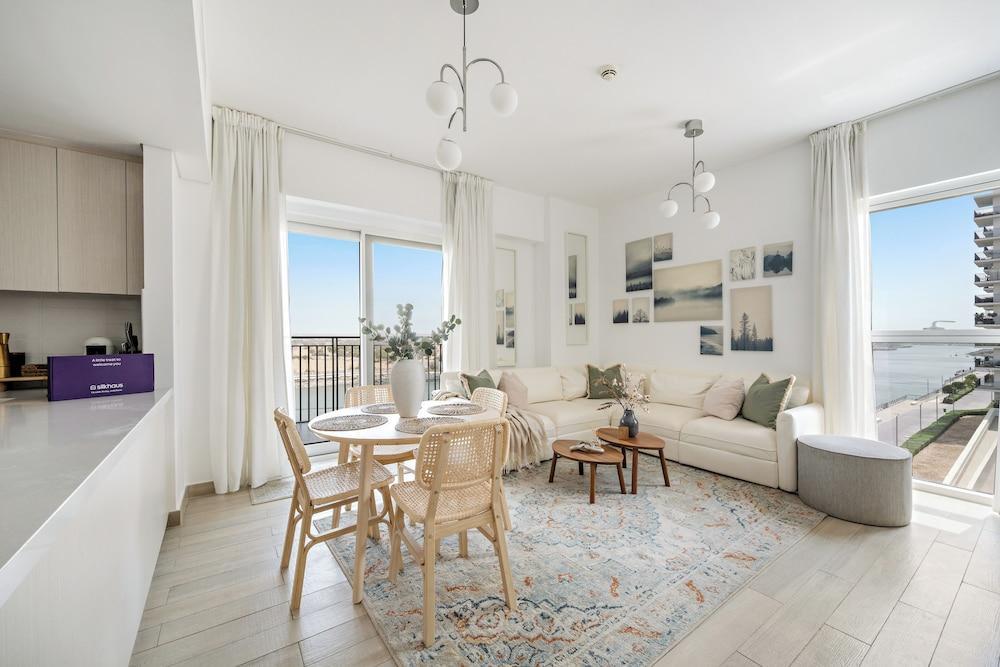 Silkhaus Waters Edge Tower - Yas Island Room Type - Executive Apartment