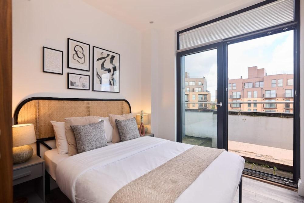 The Harlesden Hideaway - Lovely 2bdr Flat With Balcony