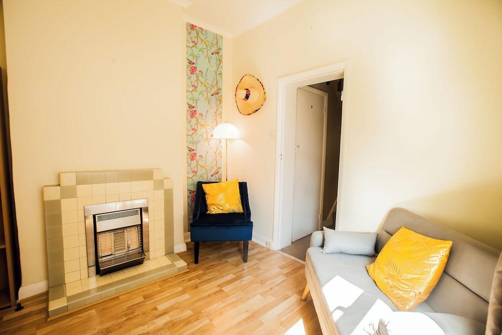 Cosy Grdn House in Kingston-Free Parking - Tap to explore photos