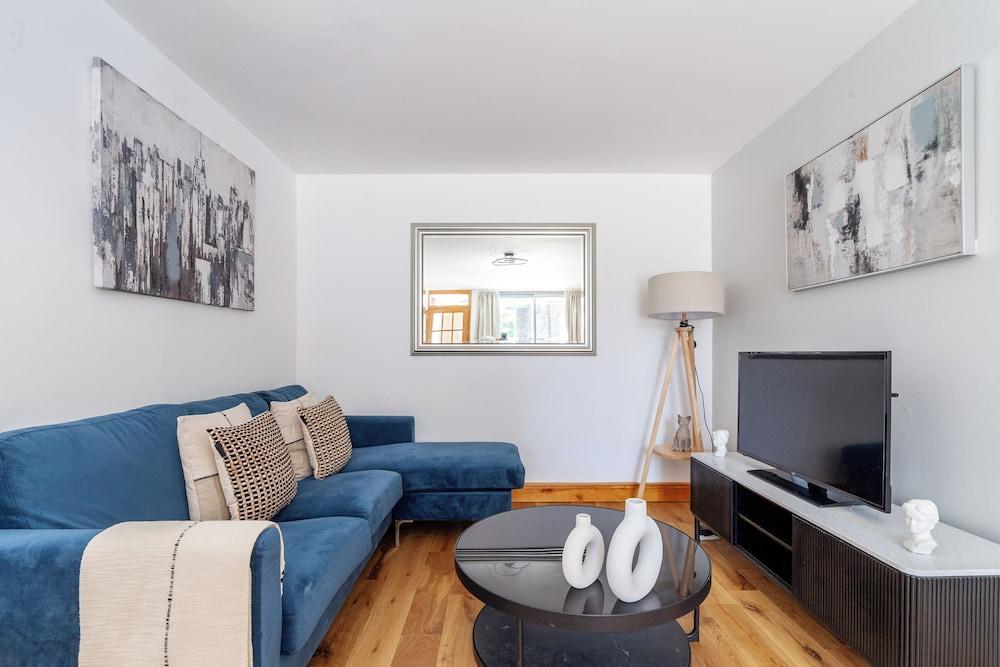 The Canonbury Apartment