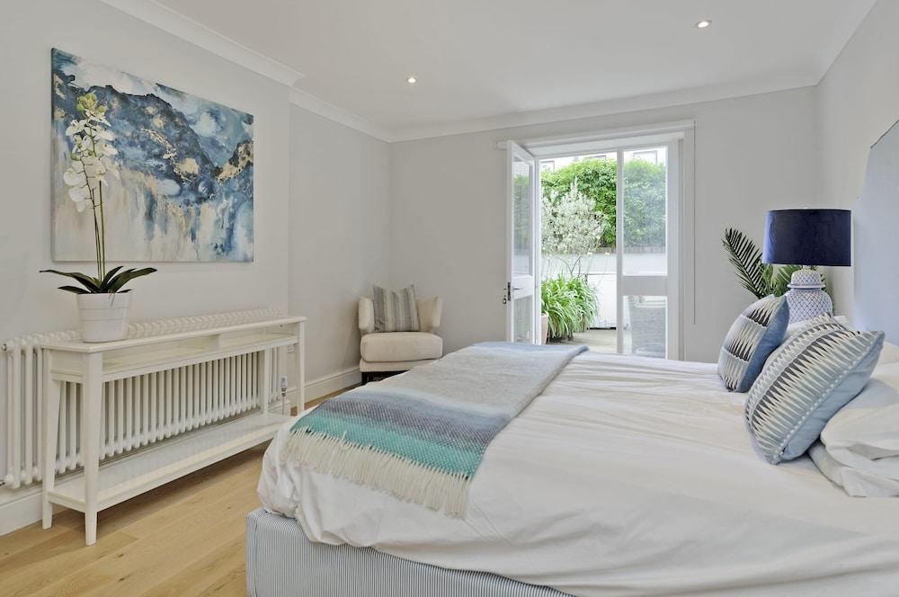 Long Stay Discounts - Huge Kensington Garden Flat - Tap to explore photos