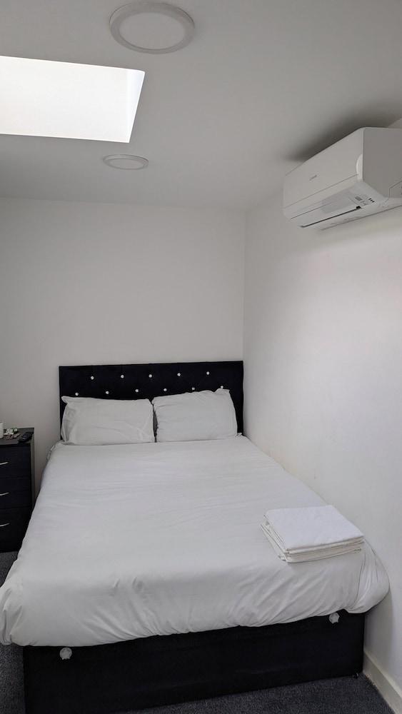 Cosy Rooms Room Type - Budget Double Room