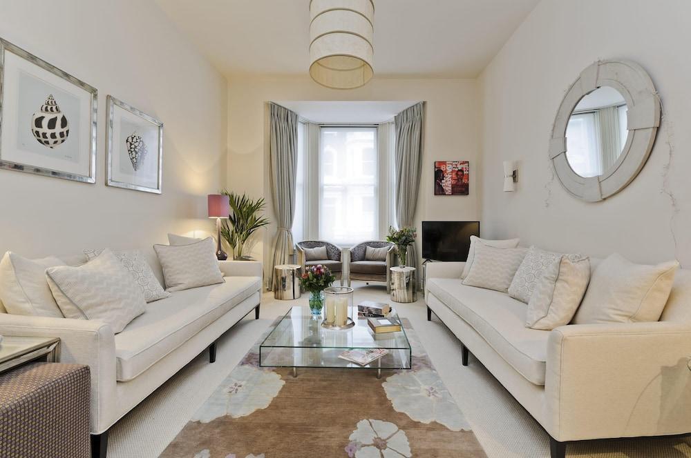 Long Stay Discounts - Charming 1 Bed Flat Chelsea - Tap to explore photos