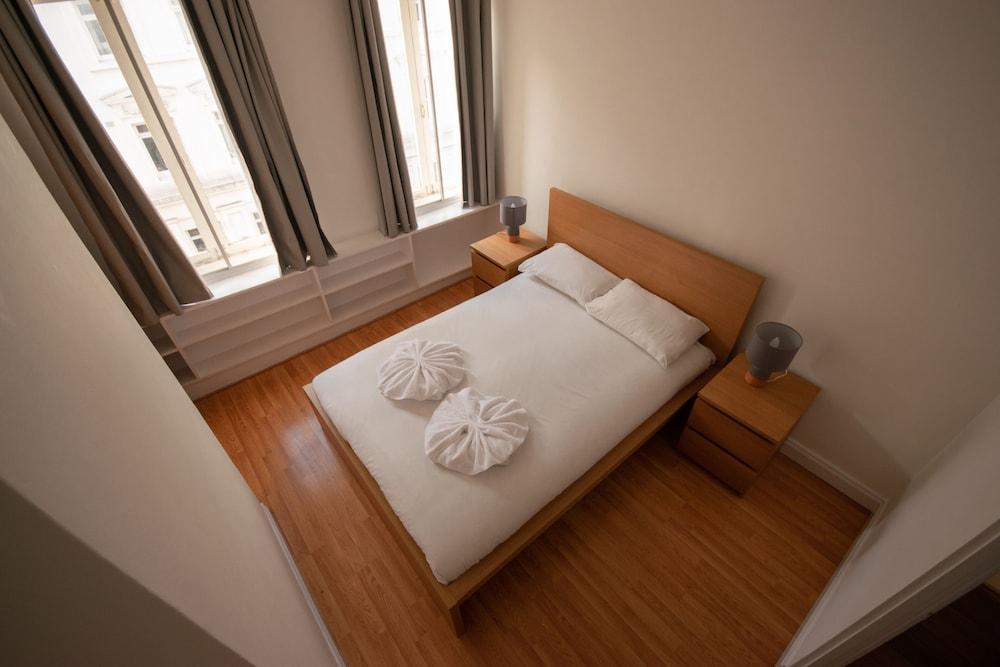 Two Bedroom Apartment at Old Compton Street Room Type - Apartment Two Bedroom Apartment at Old Compton Street Room Type - Apartment