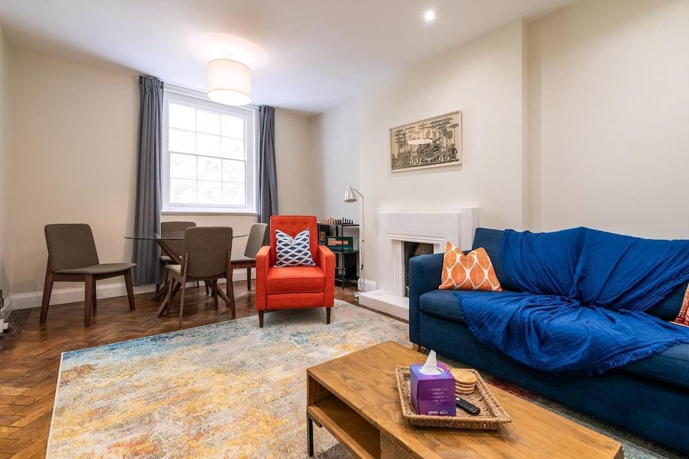 Stylish Kings Cross Flat - Tap to explore photos