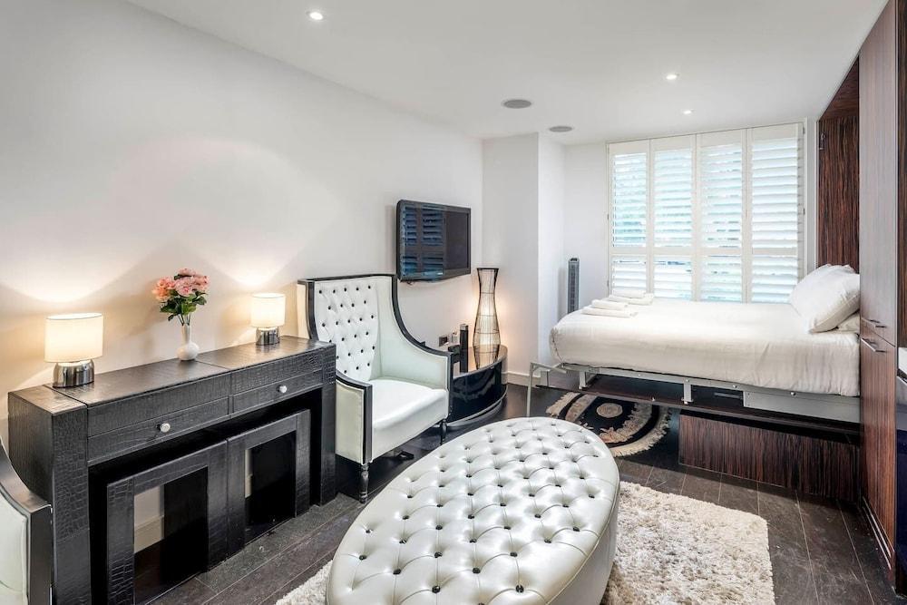 JOIVY Modern Studio in Chelsea, Near Sloane Square - Tap to explore photos
