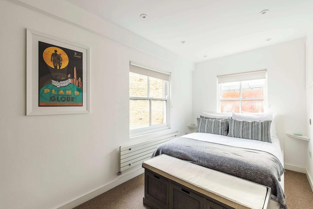 Charming Two Bed Maisonette in Notting Hill - Tap to explore photos