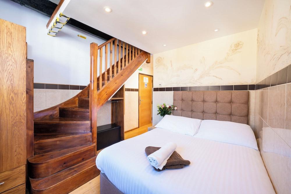 Berkley Aparthotel Room Type - Superior Apartment