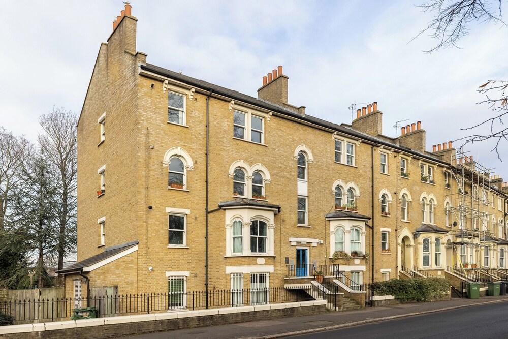 The Clapham Terraced House - Tap to explore photos