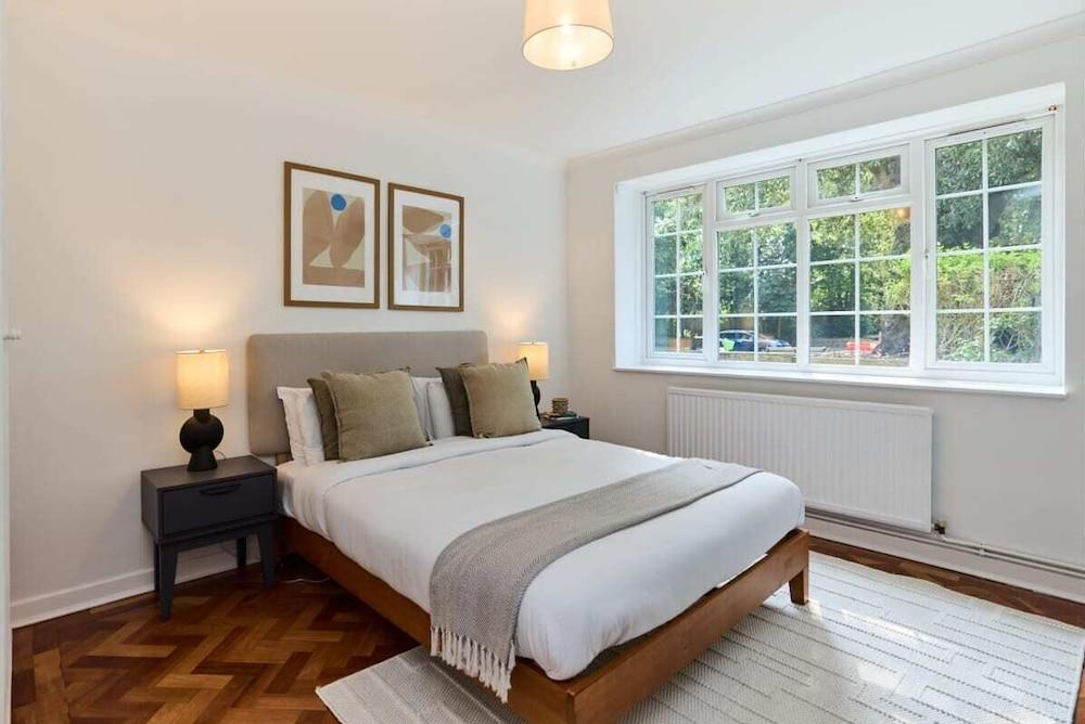 The Wandsworth Wonder - Comfortable 2bdr Flat - Tap to explore photos