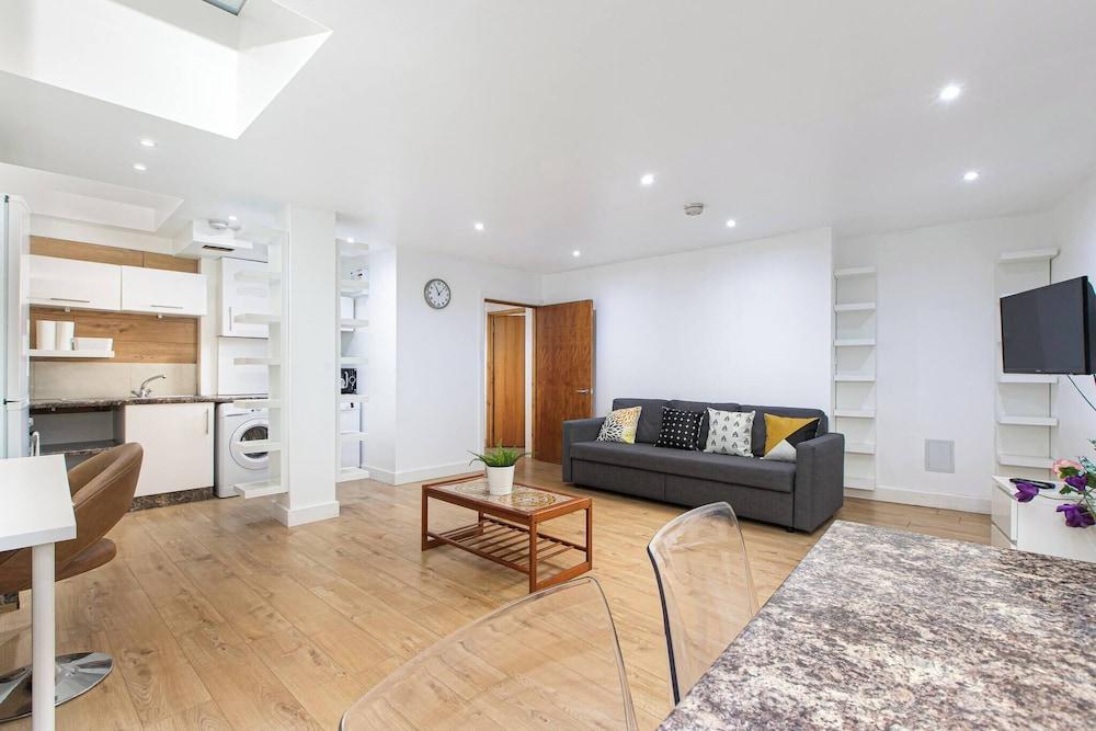 Skyvillion - 1bed Flat In Kings Cross & St Pancras - Tap to explore photos