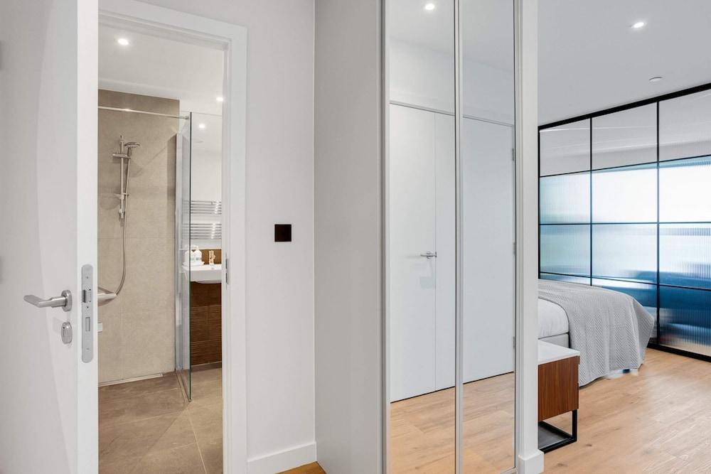 Sleek and Stylish Studio Apartment - Tap to explore photos