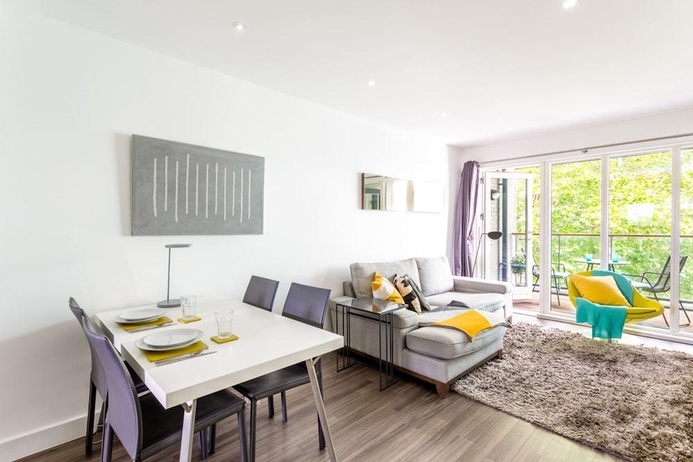 Cozy Bermondsey Apartment - Tap to explore photos